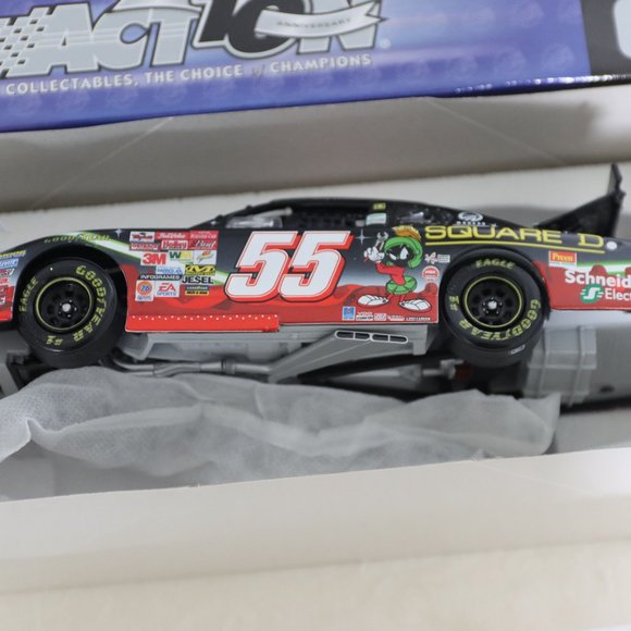 Action 1/24 Scale #55 Hamilton 2002 Monte Carlo Marvin The Martian Nascar - Picture 11 of 14